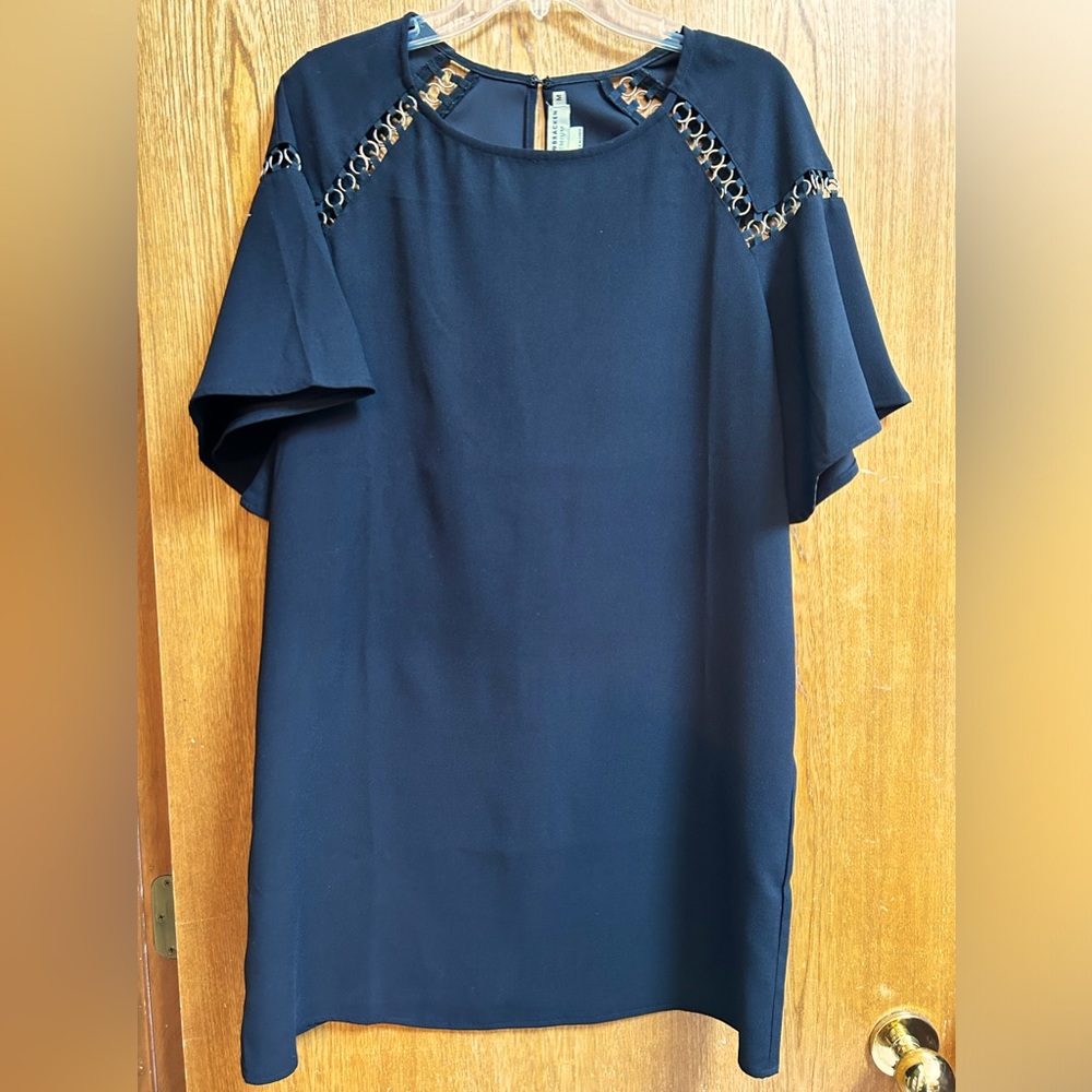Size M lbd with metal detail